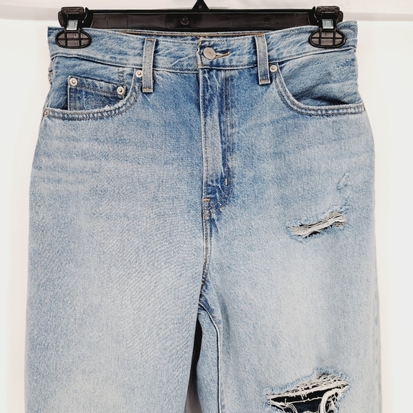 Levi's Premium Light Wash High Loose Taper Distressed Size 28 - Picture 2 of 12